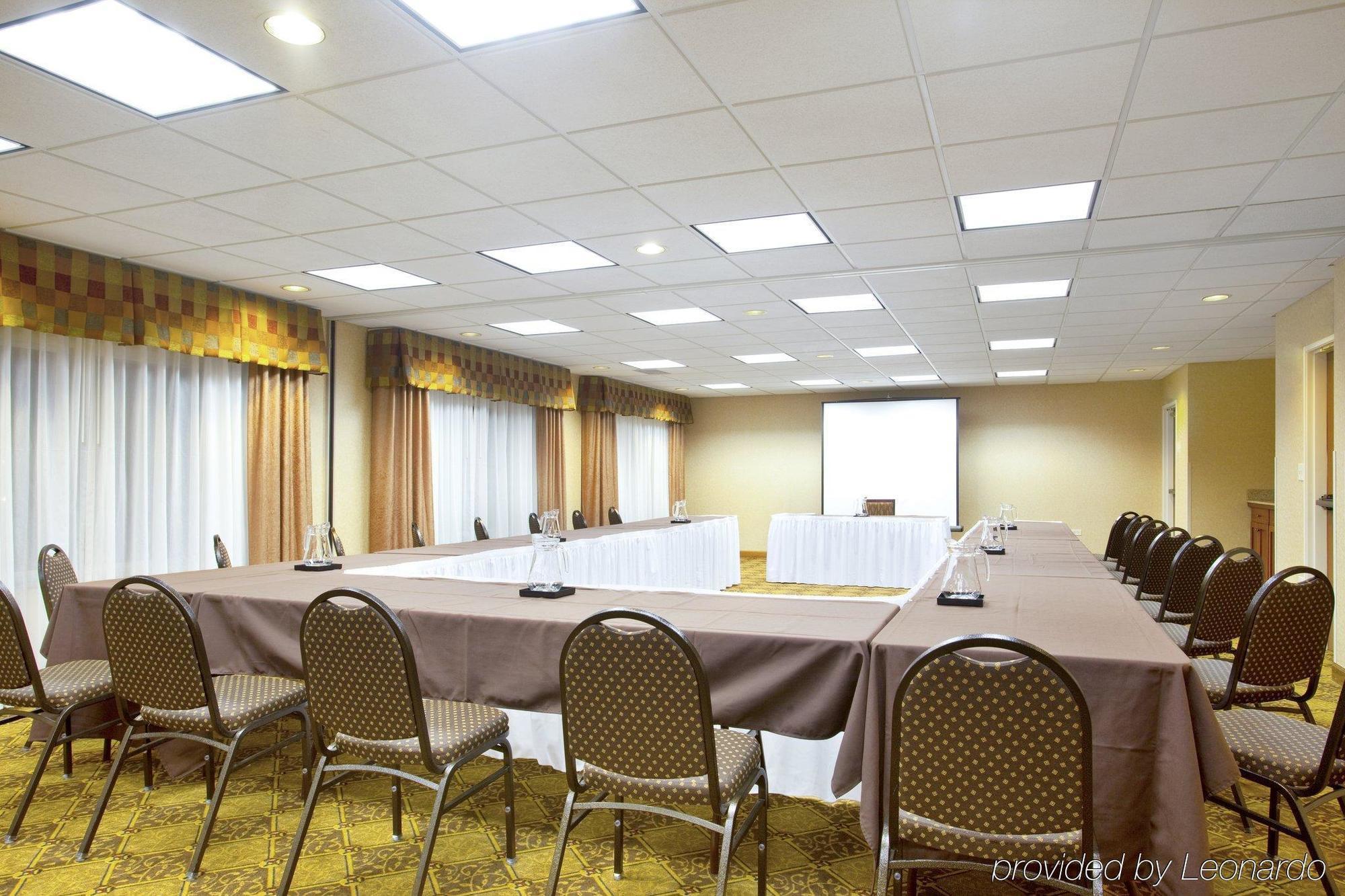Holiday Inn Express Chicago Northwest-Vernon Hills By Ihg Einrichtungen foto