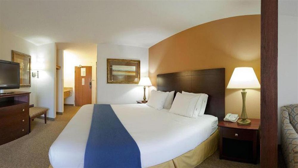 Holiday Inn Express Chicago Northwest-Vernon Hills By Ihg Exterior foto